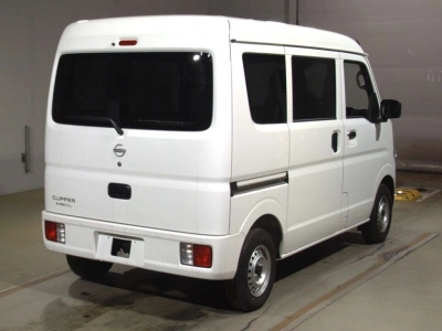 NISSAN CLIPPER VAN