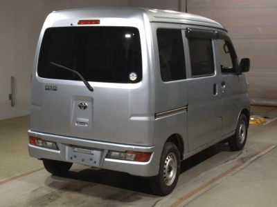 TOYOTA PIXIS VAN
