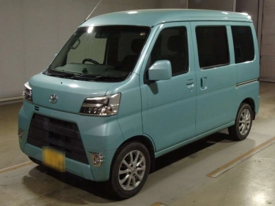 TOYOTA PIXIS VAN