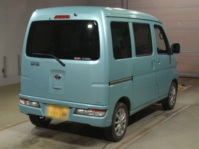 TOYOTA PIXIS VAN