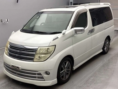 NISSAN ELGRAND