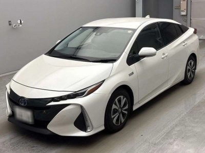 TOYOTA PRIUS PHV