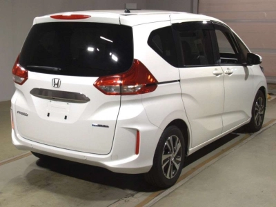 HONDA FREED HYBRID