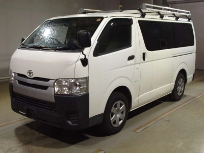 TOYOTA REGIUS VAN