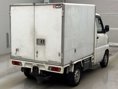 NISSAN CLIPPER TRUCK