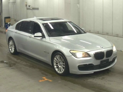 BMW 7 SERIES