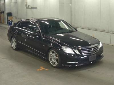 MERCEDES BENZ E CLASS
