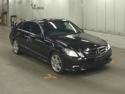 MERCEDES BENZ E CLASS