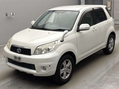 TOYOTA RUSH