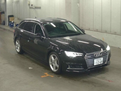 AUDI A4 AVANTE