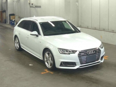 AUDI A4 AVANTE