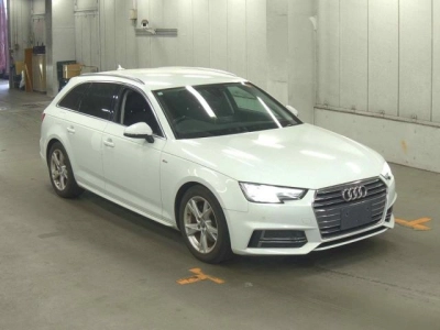 AUDI A4 AVANTE