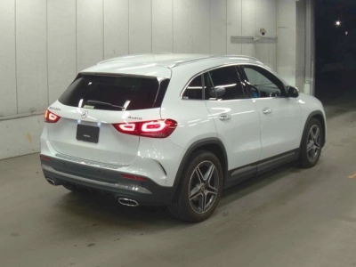 MERCEDES BENZ GLA