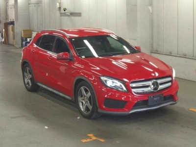 MERCEDES BENZ GLA
