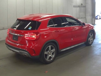 MERCEDES BENZ GLA