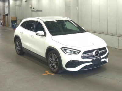 MERCEDES BENZ GLA