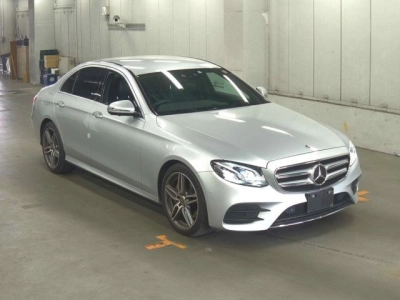 MERCEDES BENZ E CLASS