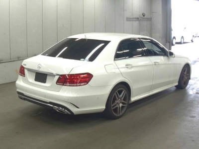 MERCEDES BENZ E CLASS