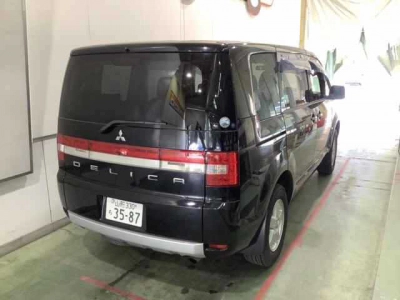 MITSUBISHI DELICA D:5