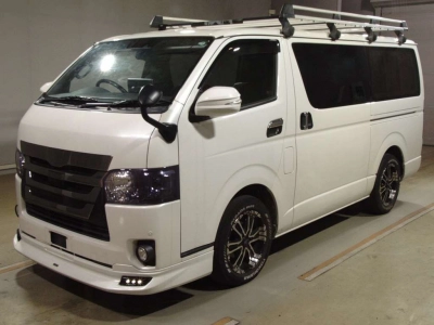 TOYOTA REGIUS VAN