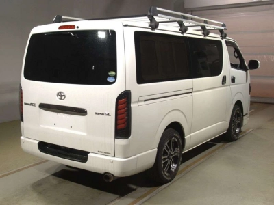 TOYOTA REGIUS VAN
