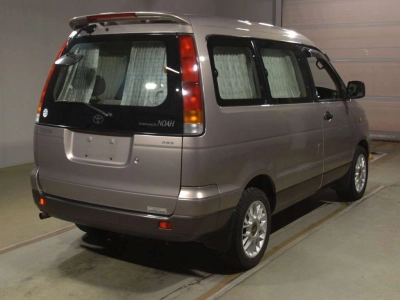 TOYOTA TOWN ACE NOAH