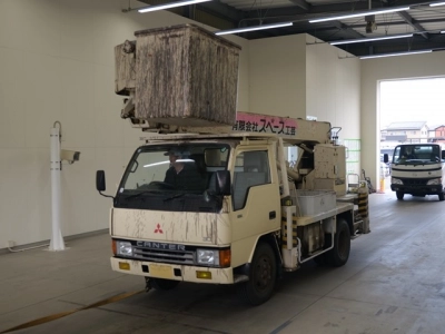 MITSUBISHI CANTER