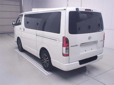TOYOTA REGIUS ACE