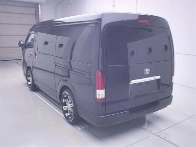 TOYOTA REGIUS ACE
