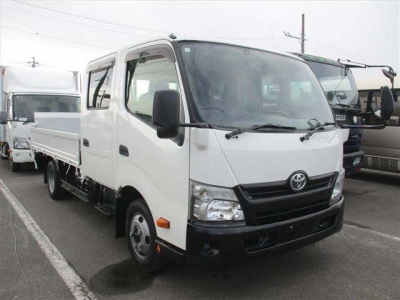 TOYOTA DYNA