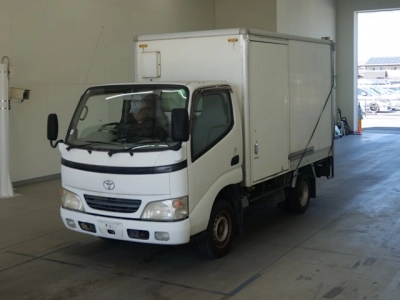TOYOTA DYNA
