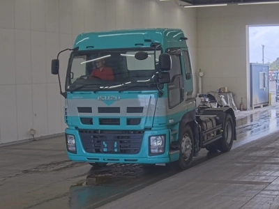 ISUZU GIGA
