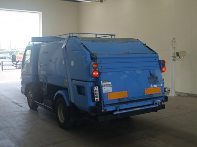 MITSUBISHI CANTER
