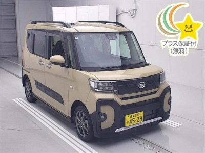 DAIHATSU TANTO FUN CROSS