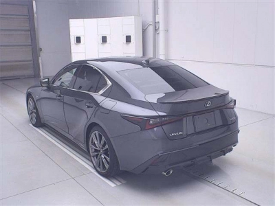 LEXUS IS