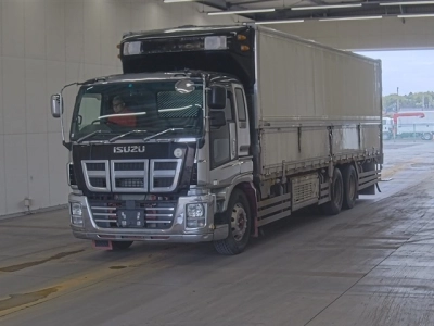 ISUZU GIGA