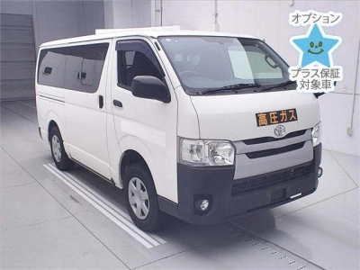 TOYOTA REGIUS ACE