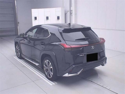 LEXUS UX