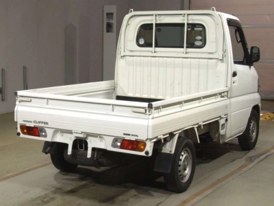 NISSAN CLIPPER TRUCK