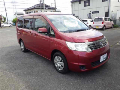 NISSAN SERENA