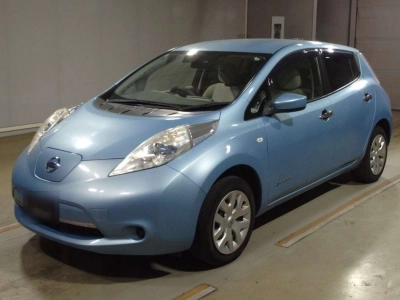 NISSAN LEAF