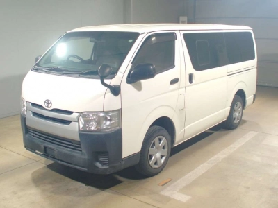 TOYOTA REGIUS VAN