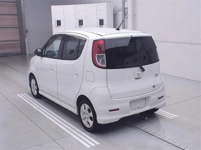 SUZUKI MRWAGON