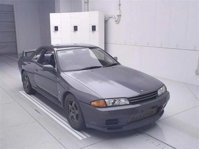 NISSAN SKYLINE