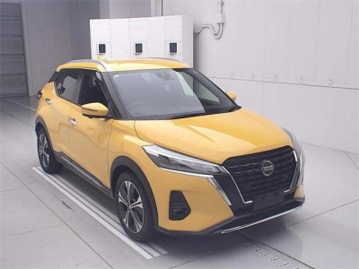 NISSAN KICKS