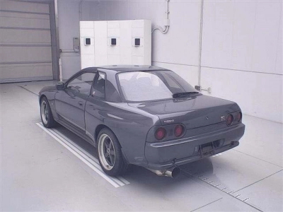 NISSAN SKYLINE