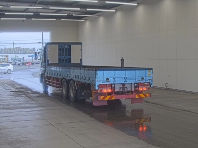 NISSAN DIESEL (UD) QUON