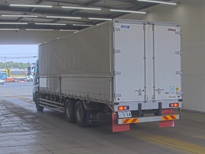 NISSAN DIESEL (UD) QUON