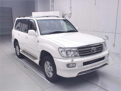 TOYOTA LAND CRUISER 100