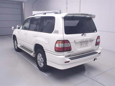 TOYOTA LAND CRUISER 100
